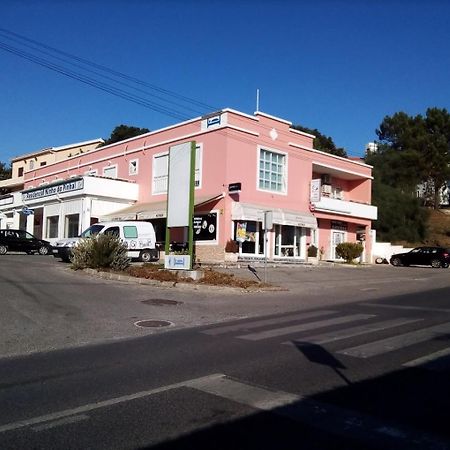Residencial O Ninho Do Pinhal Hotel Bombardeira Ngoại thất bức ảnh