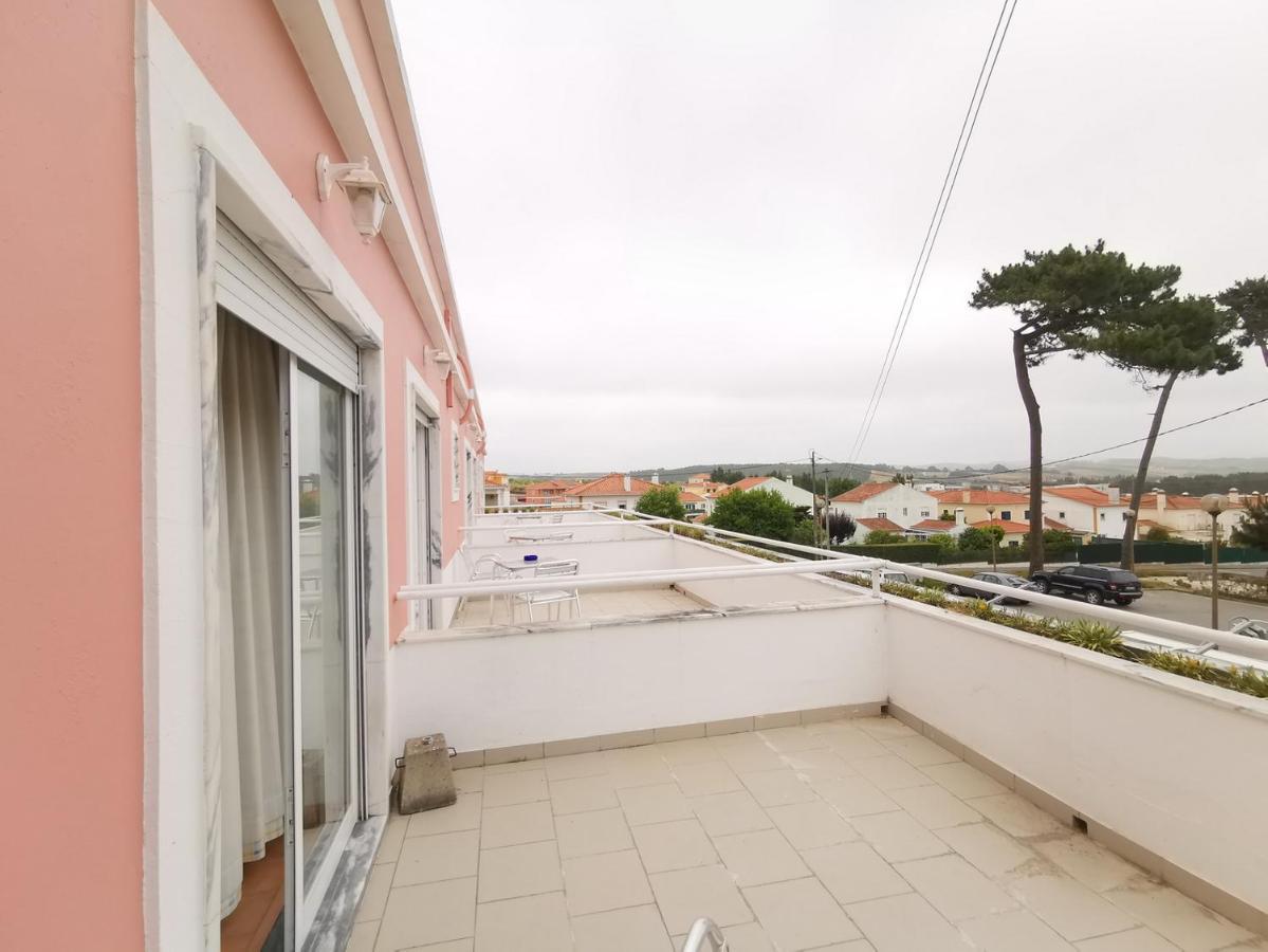 Residencial O Ninho Do Pinhal Hotel Bombardeira Ngoại thất bức ảnh