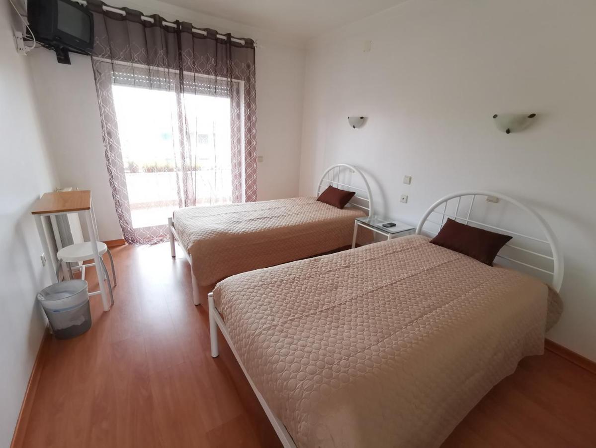 Residencial O Ninho Do Pinhal Hotel Bombardeira Ngoại thất bức ảnh