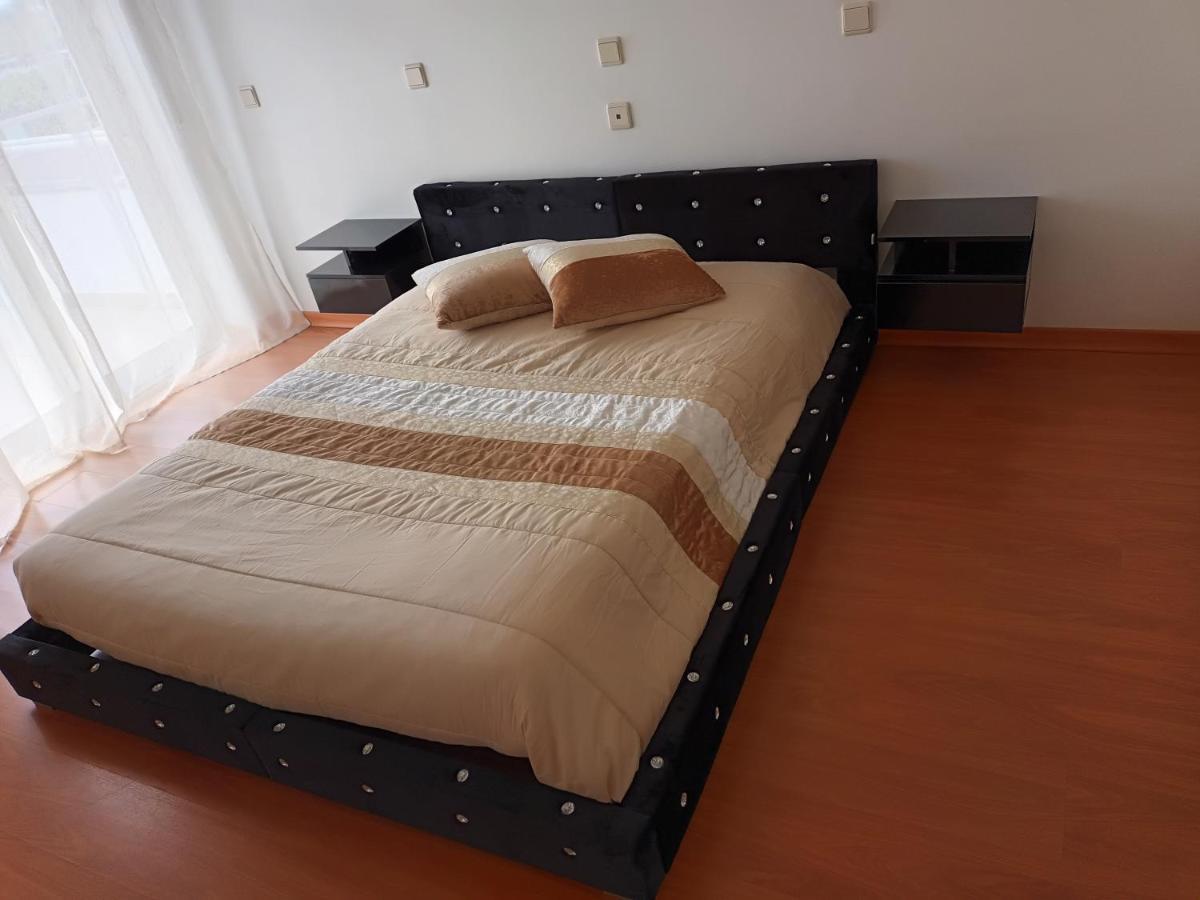 Residencial O Ninho Do Pinhal Hotel Bombardeira Ngoại thất bức ảnh