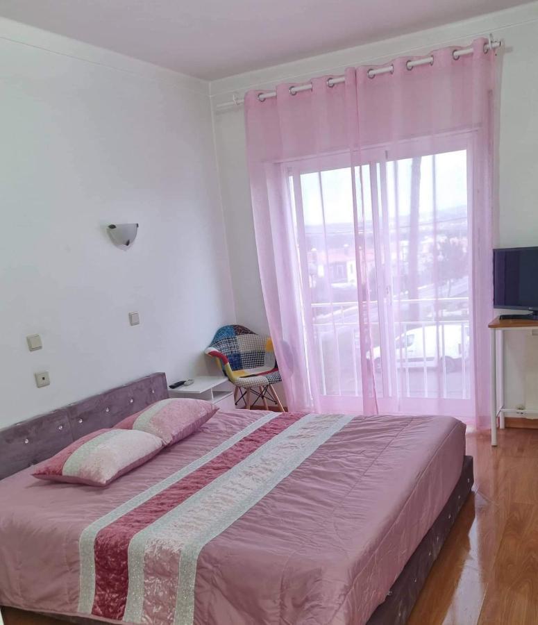 Residencial O Ninho Do Pinhal Hotel Bombardeira Ngoại thất bức ảnh